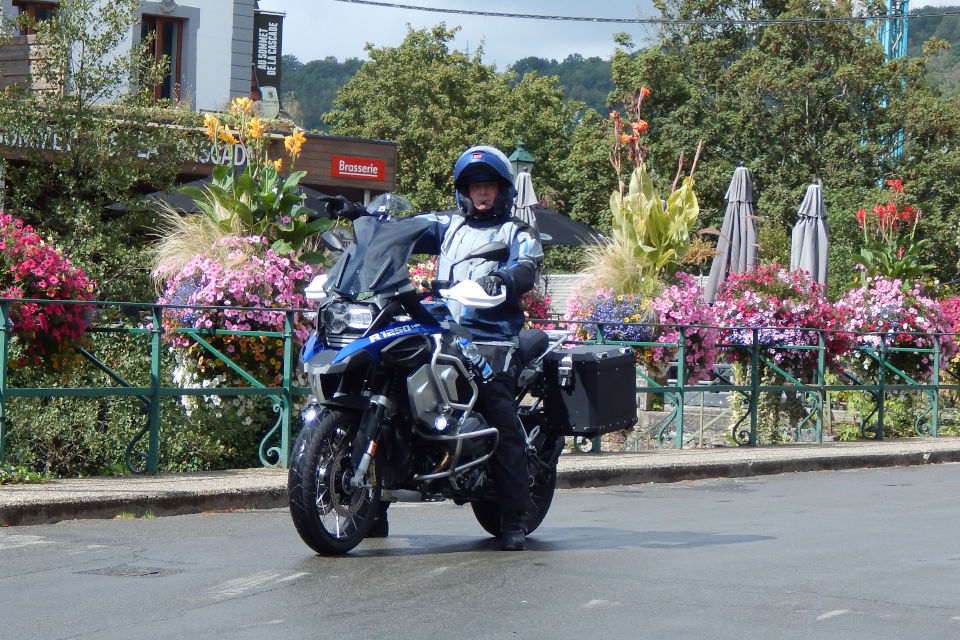 Motorrijbewijspoint Ridderkerk examengarantie AVB en AVD